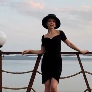 Like New Black Short Sleeve Dress with Sweetheart Neckline